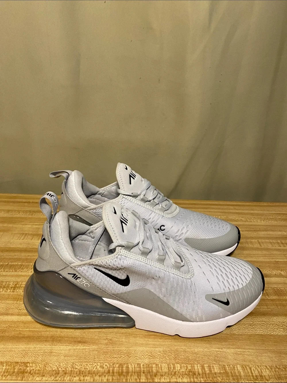 Nike Air Max 270 Pure Platinum Black AH6789-018 Women’s size 11